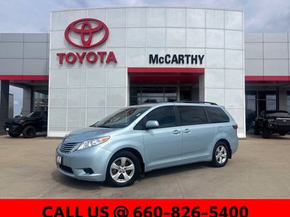 Used 2017 Toyota Sienna LE