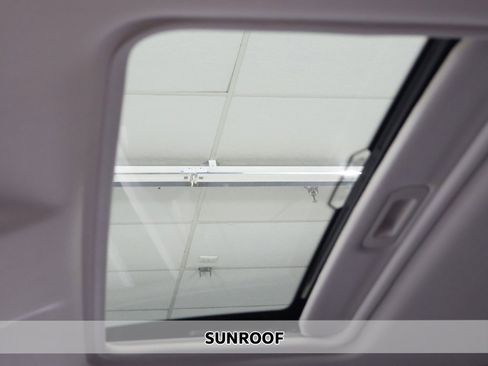 Used 2022 Ford EcoSport SE image 3