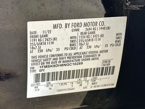 Used 2022 Ford Explorer XLT w/ Equipment Group 202A AWD/4WD image 12