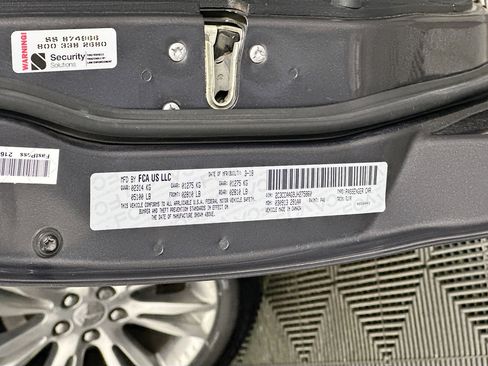 Used 2018 Chrysler 300 Touring L image 12