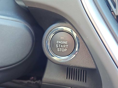 Used 2025 Subaru Crosstrek 2.0i Premium image 23