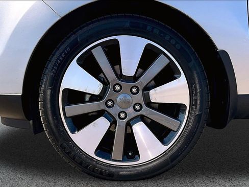 Used 2014 Kia Soul ! w/ Sun & Sound Package FWD image 29