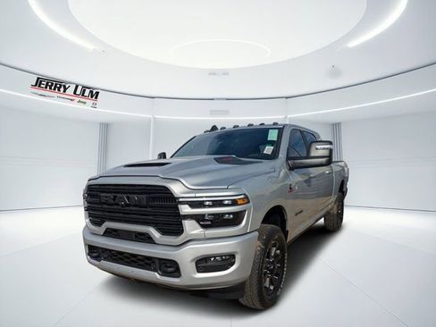 New 2026 RAM 2500 Laramie AWD/4WD image 6