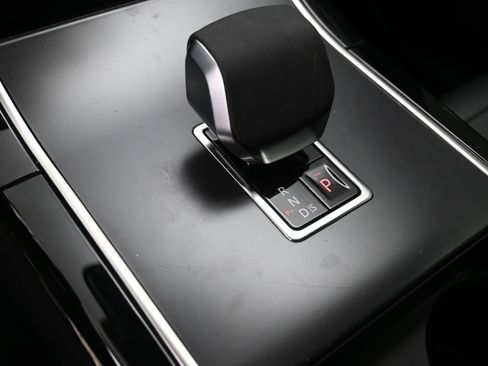 Used 2024 Land Rover Range Rover Velar Dynamic SE image 14