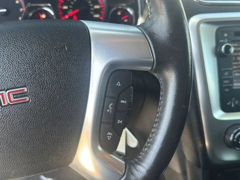 Used 2015 GMC Acadia SLE FWD image 24
