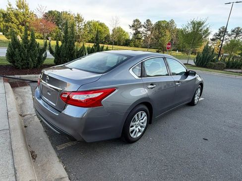Used 2016 Nissan Altima 2.5 S w/ Power Driver Seat Package image 5