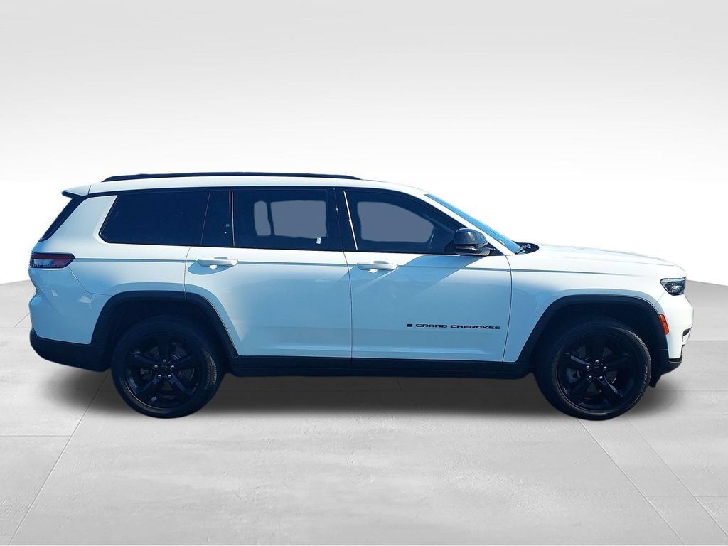 Used 2021 Jeep Grand Cherokee L Laredo AWD/4WD image 6