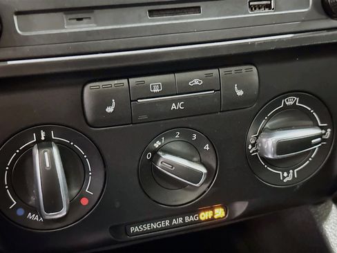 Used 2014 Volkswagen Jetta TDI FWD image 23
