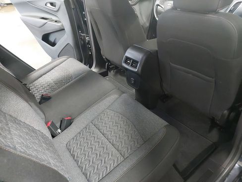 Used 2022 Chevrolet Equinox LT AWD/4WD image 11
