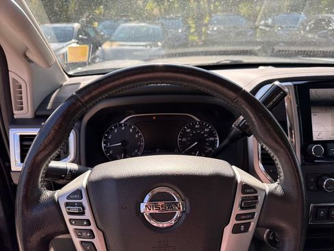 Used 2021 Nissan Titan SV w/ SV Convenience Package AWD/4WD image 21