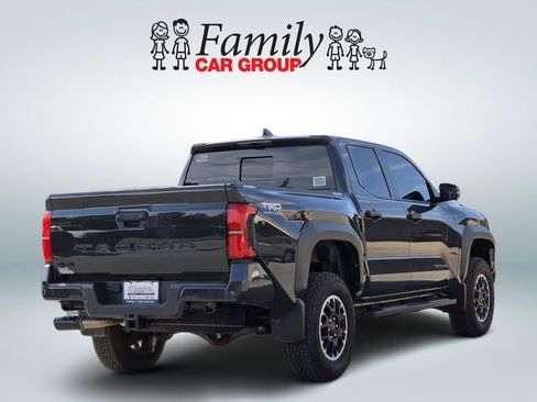 Used 2025 Toyota Tacoma TRD Off-Road w/ TRD Off Road Premium Package AWD/4WD image 4