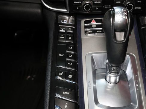 Used 2016 Porsche Panamera Edition RWD image 21