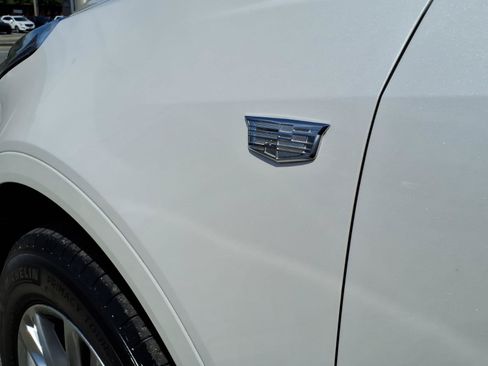 Certified 2023 Cadillac XT5 Premium Luxury FWD image 8