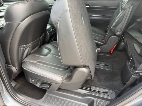 Used 2021 Hyundai Palisade Limited AWD/4WD image 16
