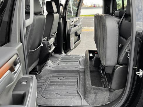 Used 2025 GMC Sierra 2500 Denali image 18