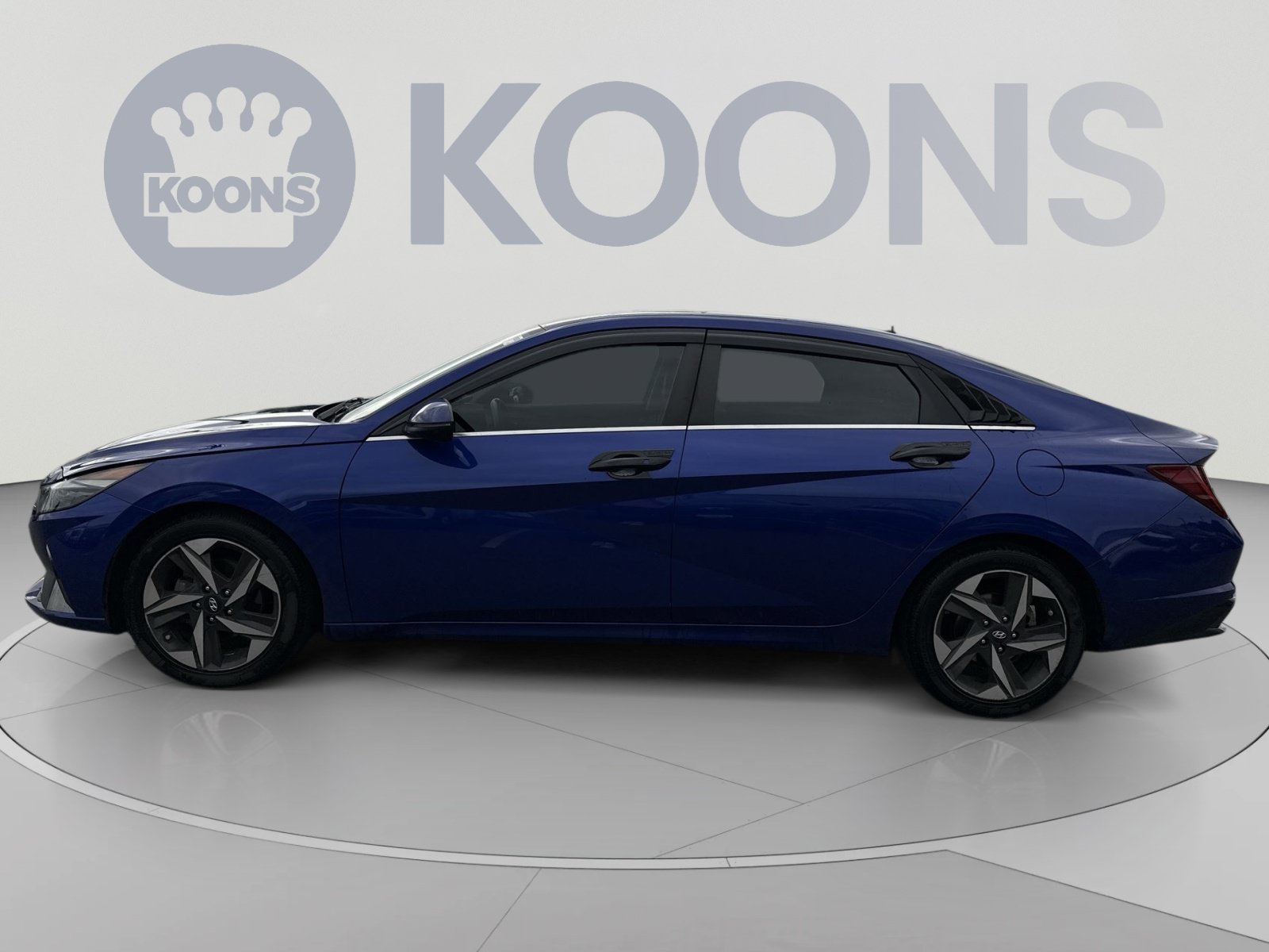 Used 2023 Hyundai Elantra Limited FWD image 2