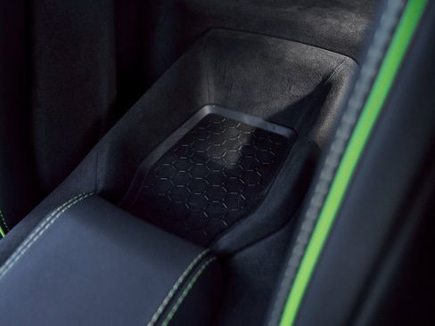 Used 2025 Lamborghini Revuelto AWD/4WD image 61