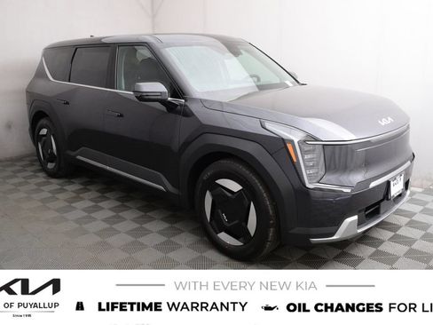 New 2026 Kia EV9 Light RWD image 3