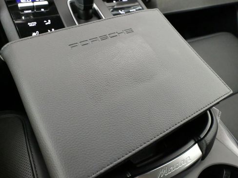 Used 2025 Porsche Macan image 66