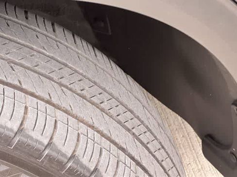 Used 2025 Kia Sportage EX w/ Premium Package image 23