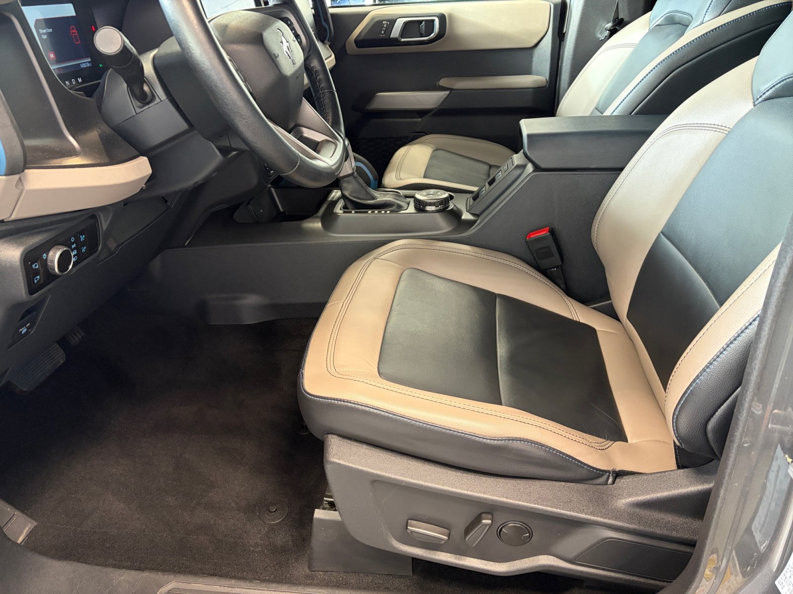 Used 2023 Ford Bronco Wildtrak AWD/4WD image 14