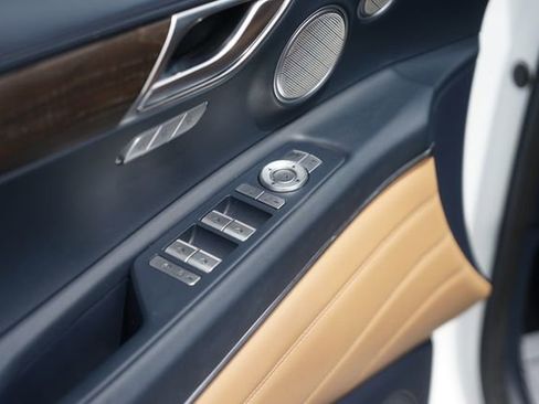 Used 2022 Genesis GV80 2.5T w/ Prestige Package 05 RWD image 30