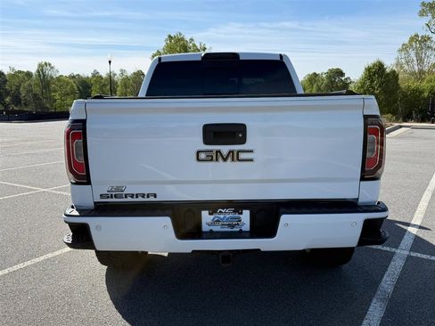 Used 2018 GMC Sierra 1500 SLT image 4