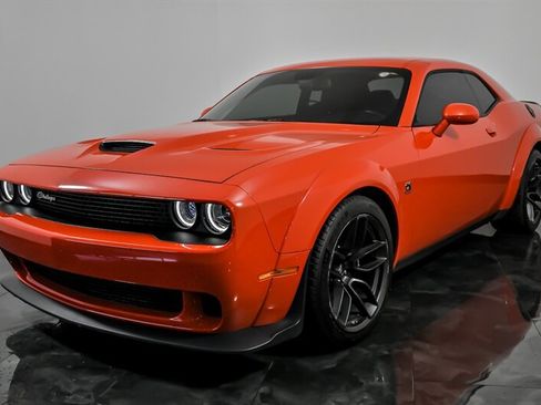 Used 2019 Dodge Challenger R/T Scat Pack RWD image 5