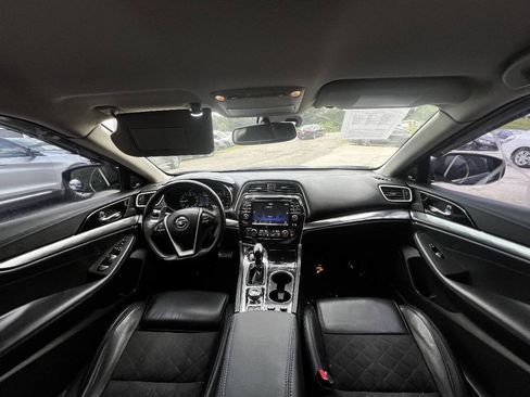 Used 2017 Nissan Maxima SR FWD image 12