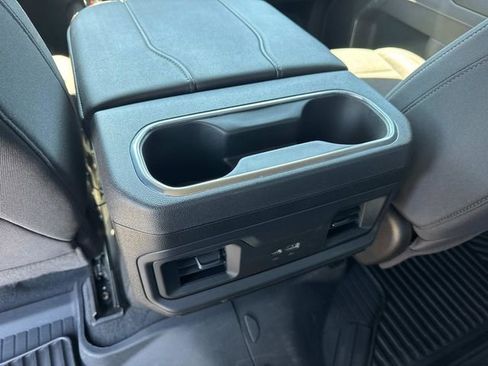 Used 2024 Chevrolet Silverado 1500 RST AWD/4WD image 16
