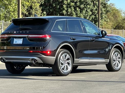 Used 2025 Lincoln Corsair FWD w/ Equipment Group 101A image 2