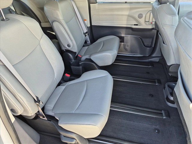 Used 2023 Toyota Sienna XLE w/ XLE Plus Package AWD/4WD image 23