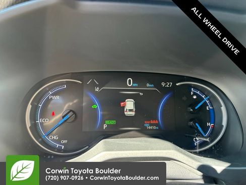 Used 2025 Toyota RAV4 LE AWD/4WD image 29