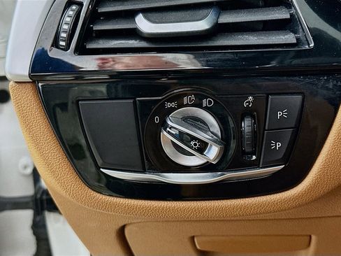 Used 2020 BMW 540i w/ Convenience Package image 12