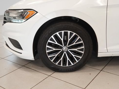 Used 2019 Volkswagen Jetta SE FWD image 16