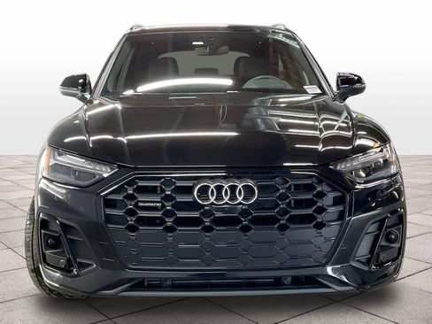 Certified 2023 Audi Q5 e Prestige w/ Prestige Package image 3