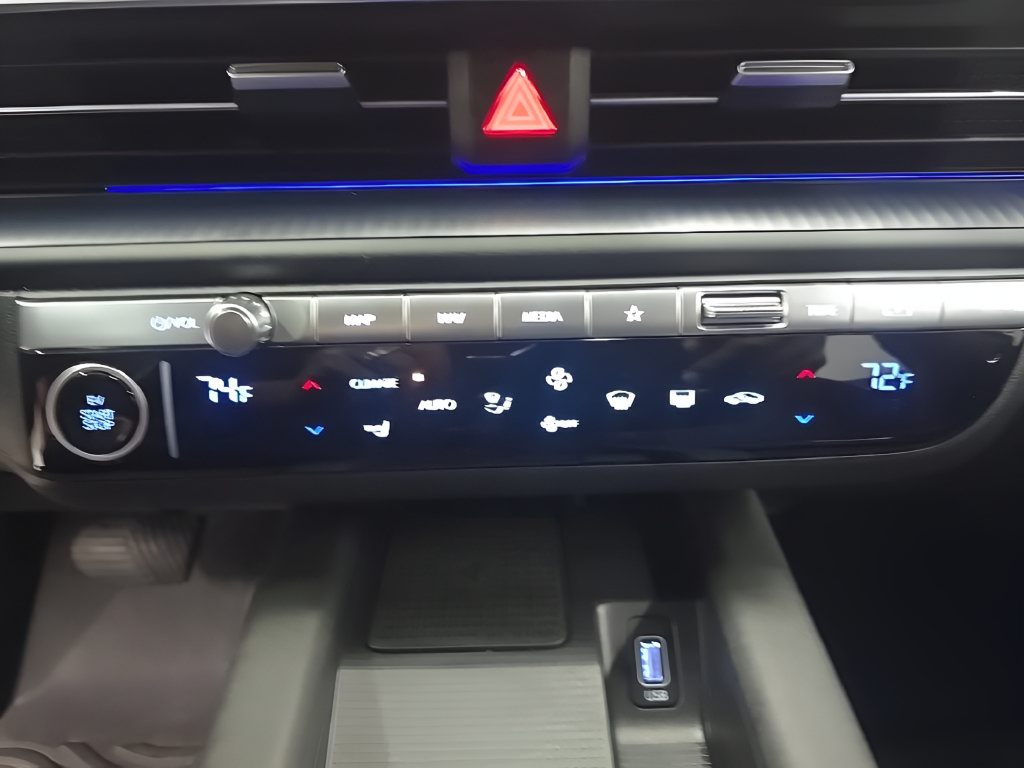 Certified 2024 Hyundai Ioniq 6 SEL AWD/4WD image 36