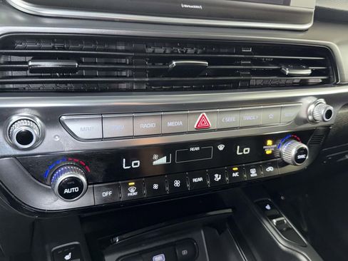 Used 2022 Kia Telluride S image 25