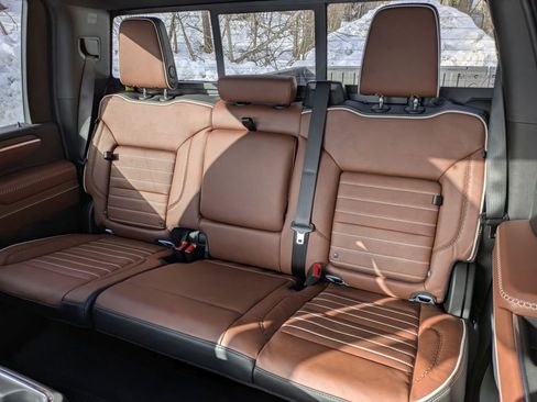 New 2026 GMC Sierra 3500 Denali Ultimate AWD/4WD image 29