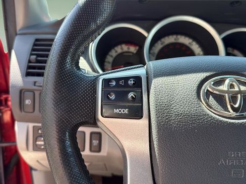 Used 2012 Toyota Tacoma 4x4 Access Cab V6 w/ TRD Sport Pkg image 21