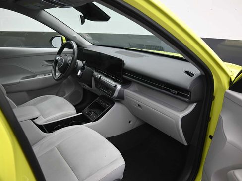 Used 2024 Hyundai Kona SEL w/ Convenience Package image 20