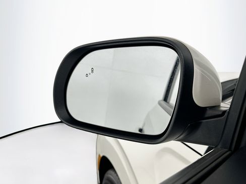 Used 2024 Kia Soul LX w/ Option Group 015 image 16