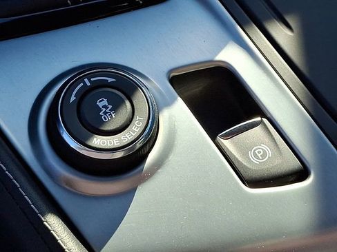 Used 2019 Chevrolet Corvette Stingray Coupe w/ 1LT image 26