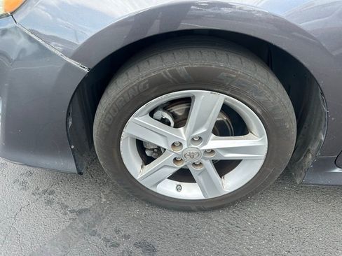 Used 2014 Toyota Camry SE image 6