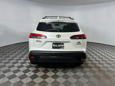 Used 2024 Toyota Corolla Cross XSE image 8