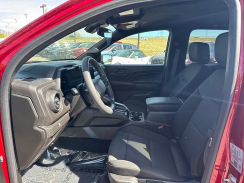 Used 2025 Chevrolet Colorado Trail Boss image 24