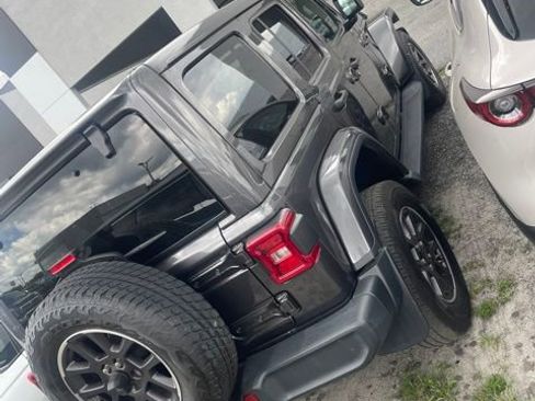 Used 2021 Jeep Wrangler Unlimited Sahara AWD/4WD image 13