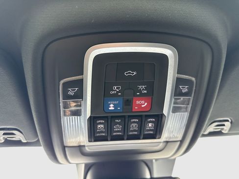 Used 2021 RAM 1500 Limited AWD/4WD image 33