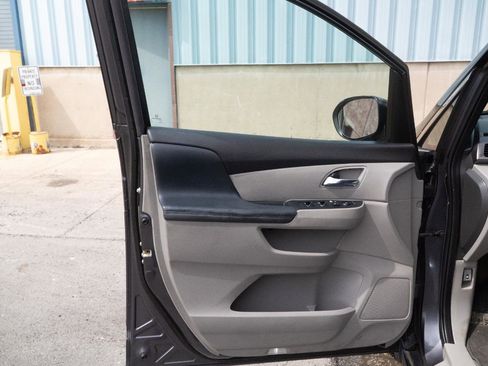 Used 2015 Honda Odyssey EX-L image 19