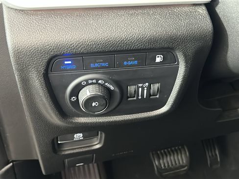 Used 2024 Jeep Grand Cherokee Limited 4xe AWD/4WD image 23